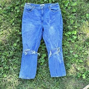 Abercrombie and Fitch Ultra‎ High Rise Ankle Straight Jean Distressed Hem 33/16